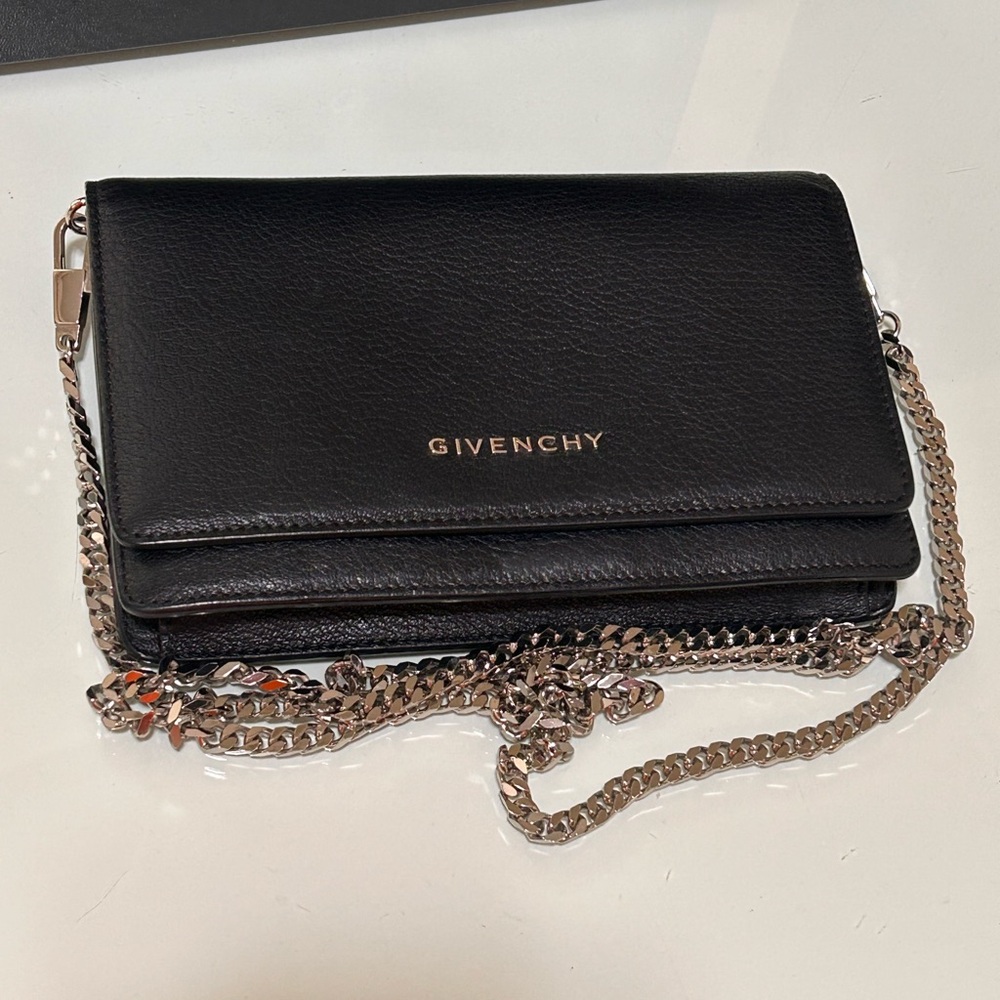 GIVENCHY WOC